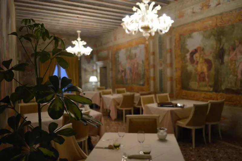 Villa Marcello Marinelli Cison di Valmarino 3*,